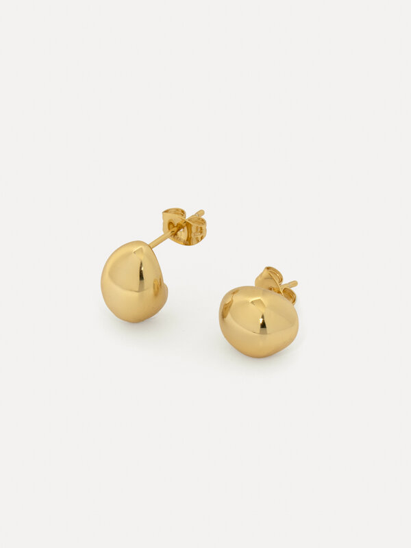Les Soeurs Earrings set Cara Drop 1. Add a golden touch to your ears with these drop earrings, made of recycled sterling ...