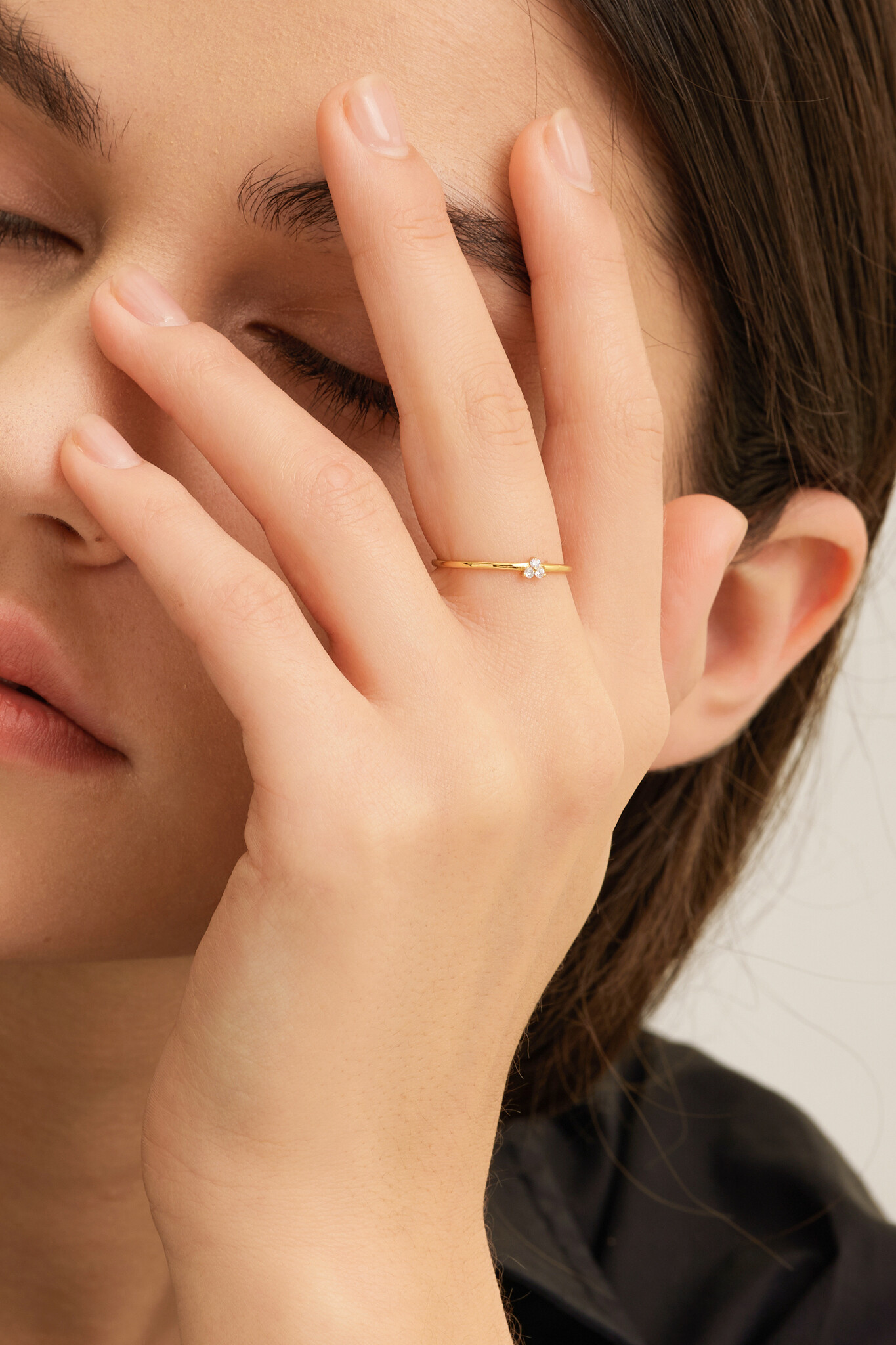 Les Soeurs Ring Chloe Vintage Triangle 3. Add sparkle to any occasion with this timeless, elegant ring. The classic desig...