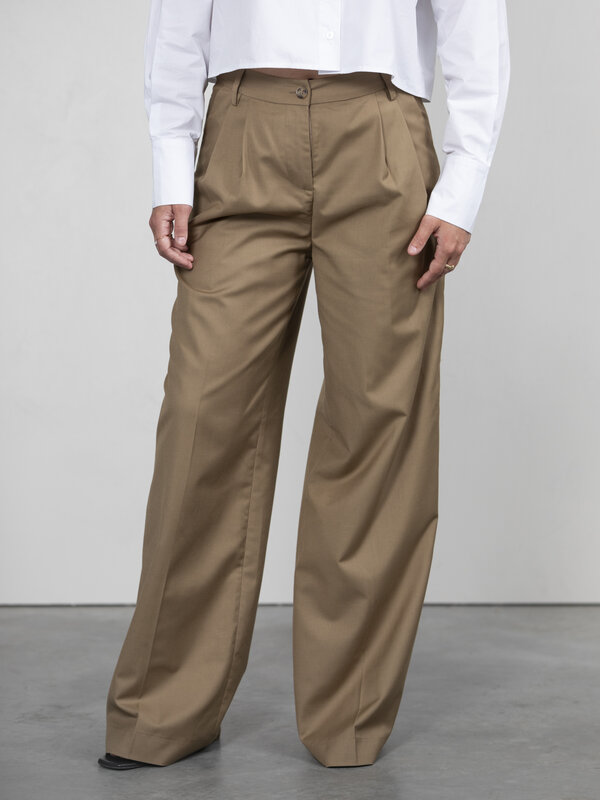 Les Soeurs Trousers Aimee 3. Every wardrobe needs a good pair of trousers that goes with everything. These have a mid-ris...