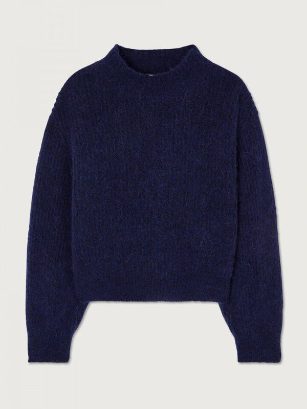American Vintage Knitted jumper East 2. Cuddle up in one of the softest sweaters of this season. It features a classic re...