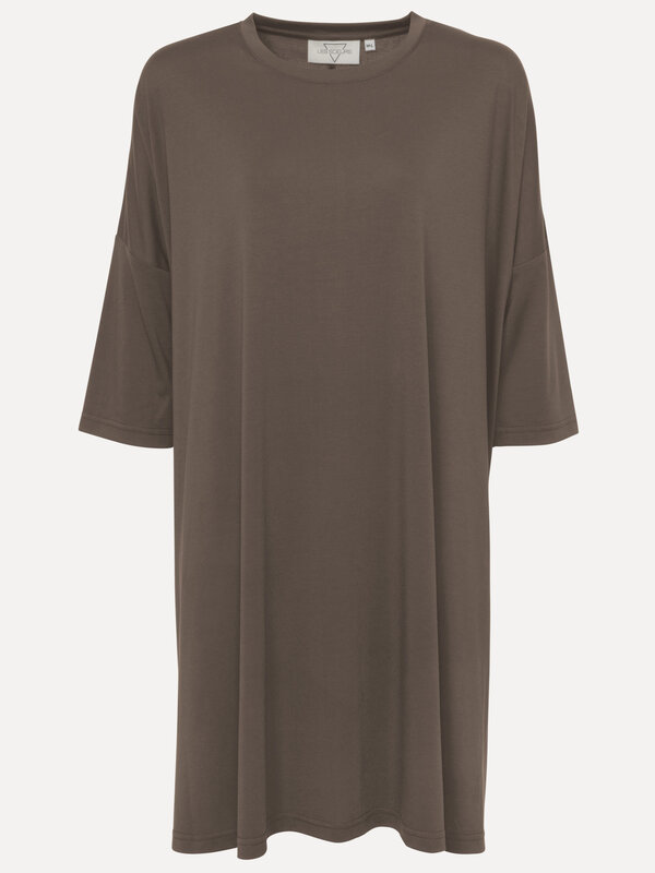 Les Soeurs Jersey dress Amy 7. This dress is the perfect addition to your casual wardrobe, designed to provide both comfo...