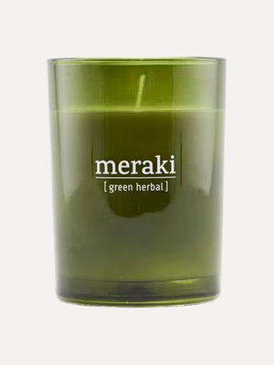 Scented Green Herbal. The Scandinavian Garden scented candle is made of soy wax and is a 100% natural product. The candle...