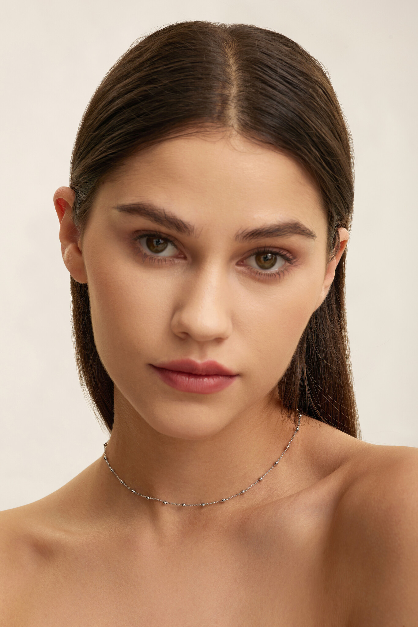 Les Soeurs Necklace Roma Dots 2. This fun choker necklace with balls is a real showstopper! The perfect everyday piece to...