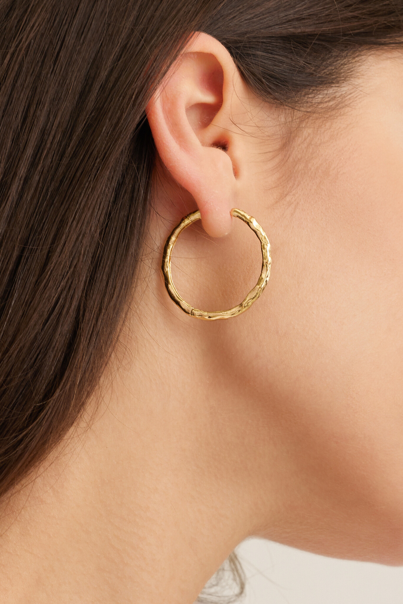 Les Soeurs Earrings Set Fara Hammered 3. Getting the elegant look has never been easier thanks to these hammered hoop ear...