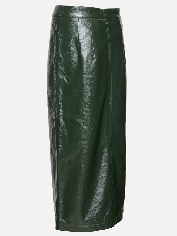 Les Soeurs Vegan leather midi skirt Alexia 8. This midi skirt, made from glossy vegan leather with a striking front split...