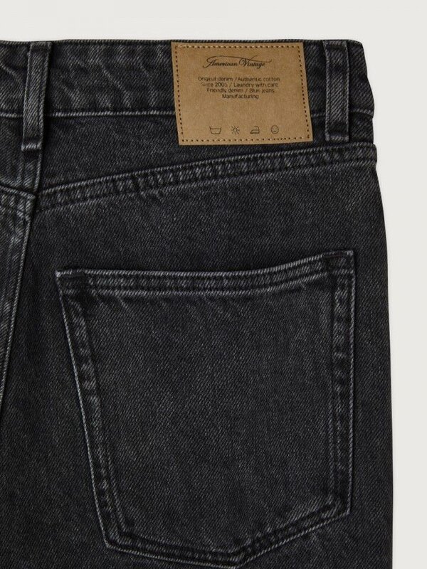 American Vintage Straight fit jeans Yopday 2. Jeans met wijde pijpen zijn flatterend voor elk figuur, omdat ze je taille ...