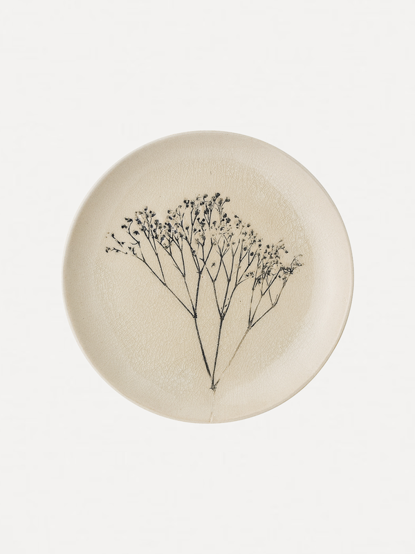 Bloomingville Stoneware plate with flowers Bea 1. The Bea plate is a beautiful plate in a natural colour, decorated with ...