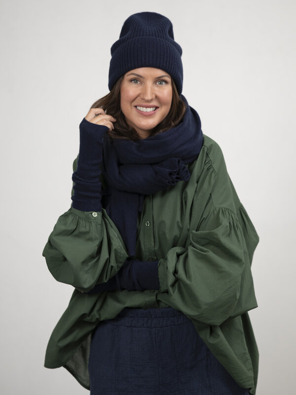 Les Soeurs Bonnet en cachemire Pixie 1. Complétez votre look dans les climats plus froids avec ce confortable bonnet. Ce ...