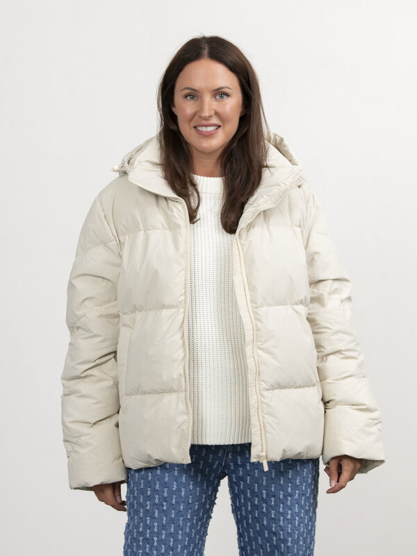 Selected Redown gewatteerde jas Anna 1. Maak je klaar voor het nieuwe seizoen met een gewatteerde jas die functionaliteit...