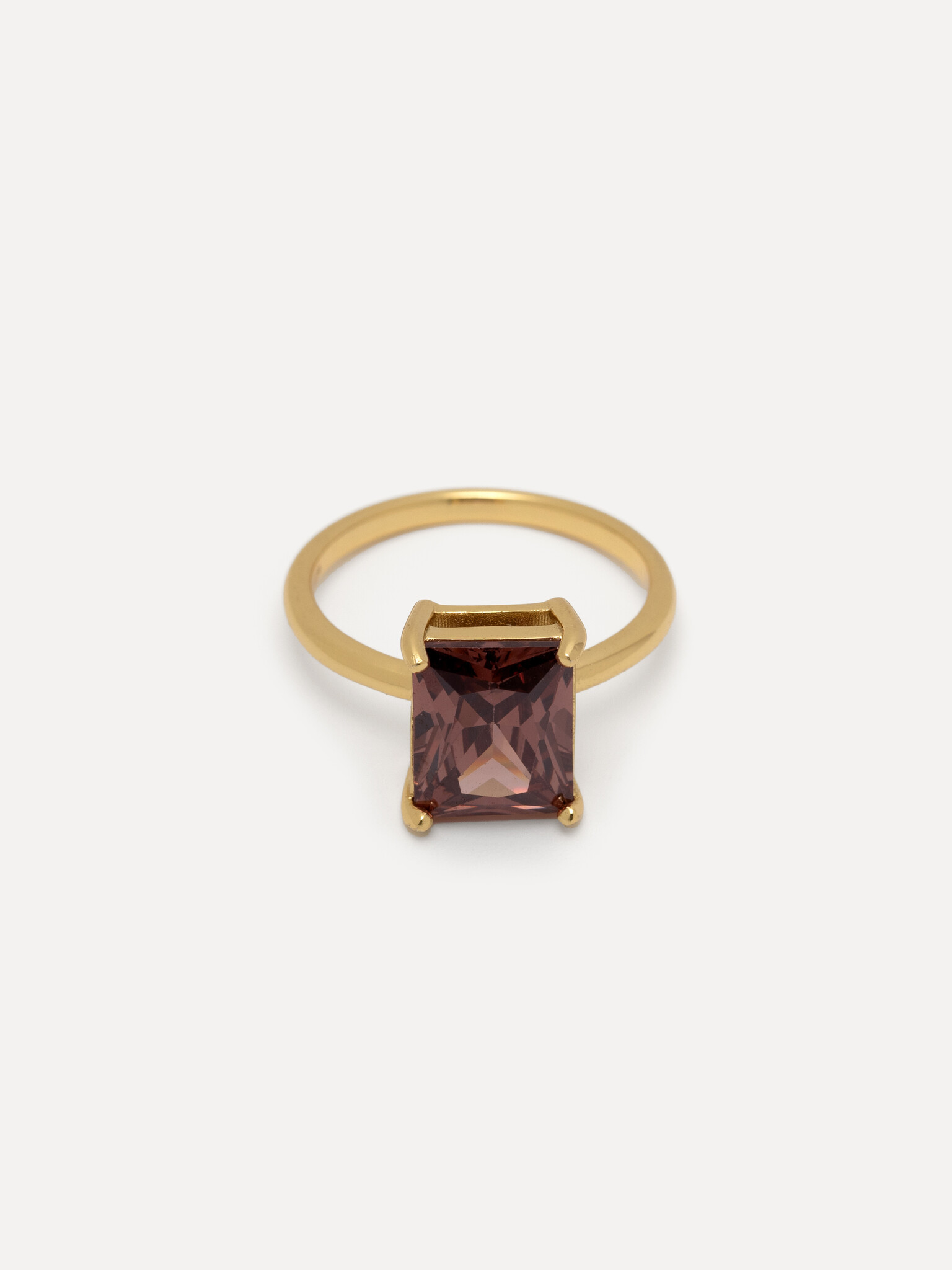 Les Soeurs Ring Gioia Coffee 4. This Gioia ring is the easiest way to add a touch of color to your everyday look. This ey...