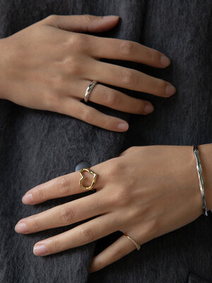 Ring Gwen Heart. Wear your heart on your finger with this gold heart-shaped ring. Dipped in 14-karat gold, this style add...