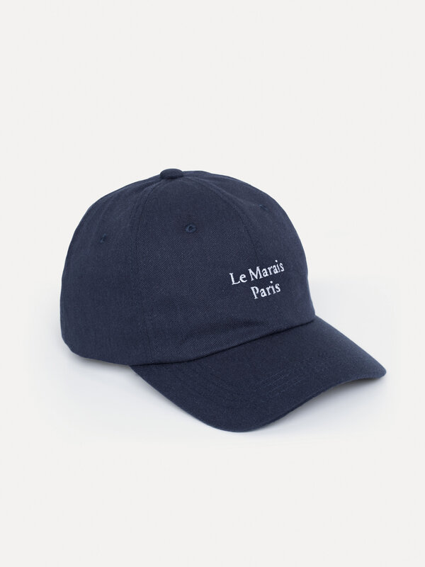 Les Soeurs Cap Poppy Le Marais 1. This cap adds Parisian charm to your style. With its classic look and versatility, it's...