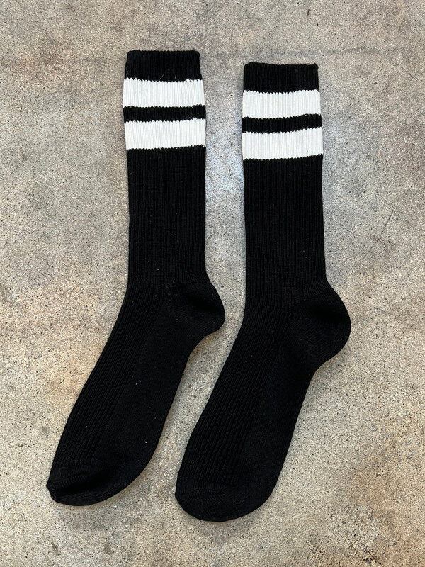 Le Bon Shoppe Chaussettes Grandpa Varsity 2. Une version rayée de vos chaussettes préférées de grand-père luxueuses. Ce m...