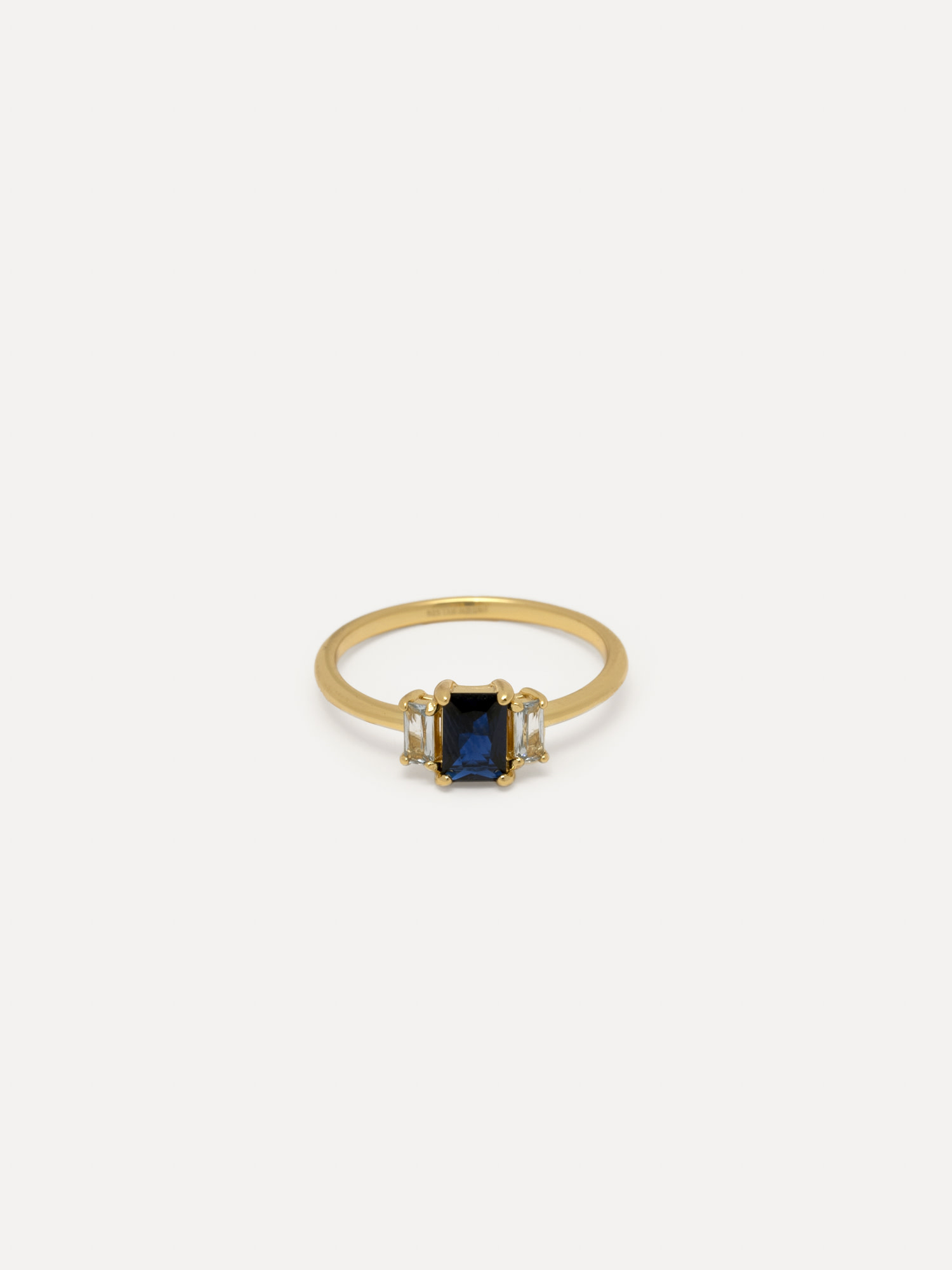 Les Soeurs Ring  Gioia Trio Gem 2. Beautifully crafted from recycled sterling silver and dipped in 14K gold, this Gioia t...