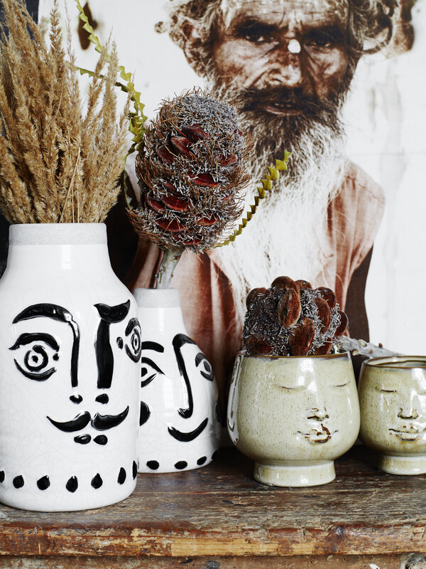 Madam Stoltz Pot de fleurs avec visage 4. Ce pot de fleurs avec un visage imprimé est l'un de nos favoris. Le visage impr...