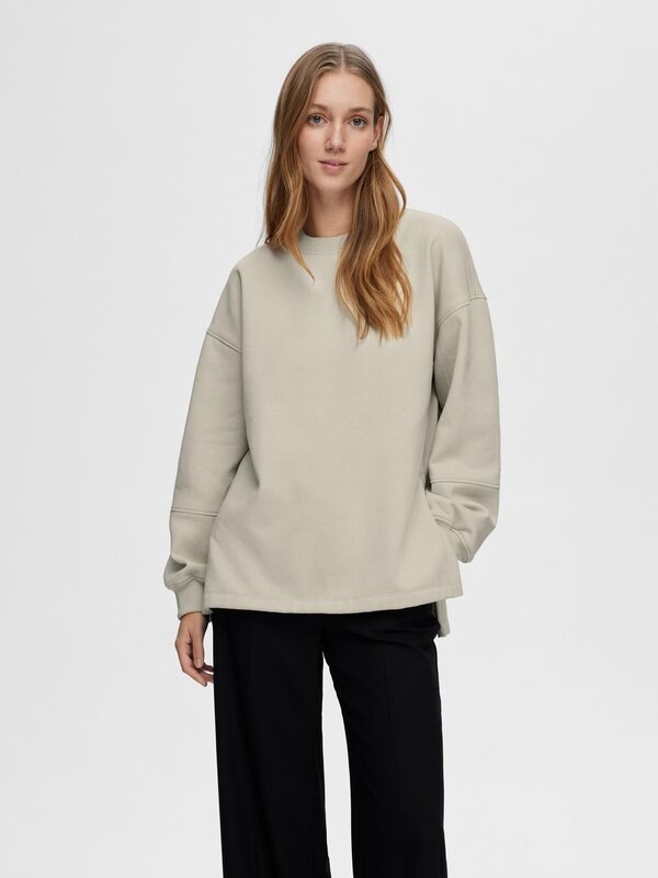Selected Oversize sweatshirt Yrsa 2. Tout est dans les détails avec ce sweat-shirt oversize. Grâce à ses épaules tombante...