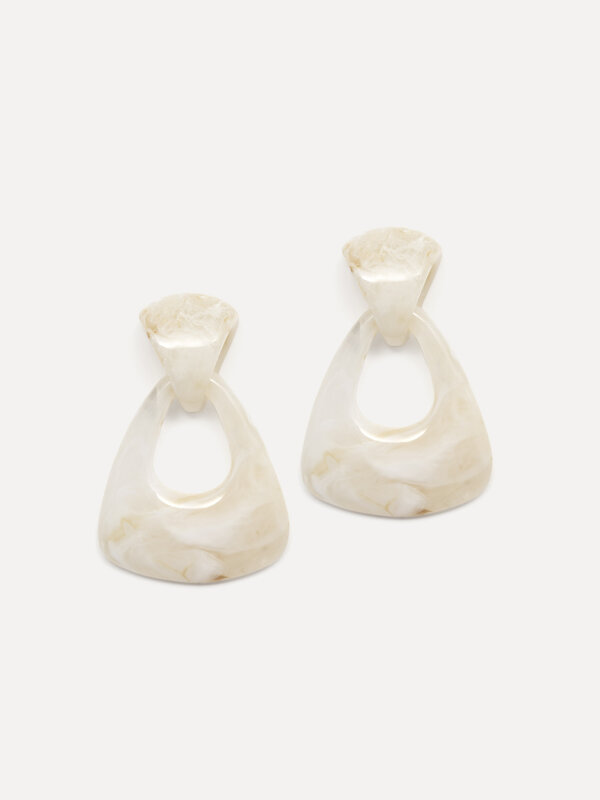 Les Soeurs Resin earring set Merel 2. Make a statement with these beautiful resin earrings, featuring a stunning marble d...