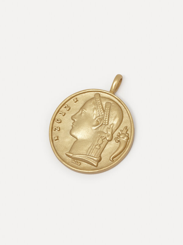 Les Soeurs Charm Coin 3. Add a touch of nostalgia into your look with this charm, a round pendant of 5 Belgian francs. A ...