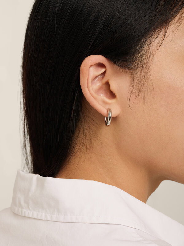 Les Soeurs Earring Joanne Chubby 3. A simple, chubby, clean look. Combine these elegant earrings with any outfit for a be...