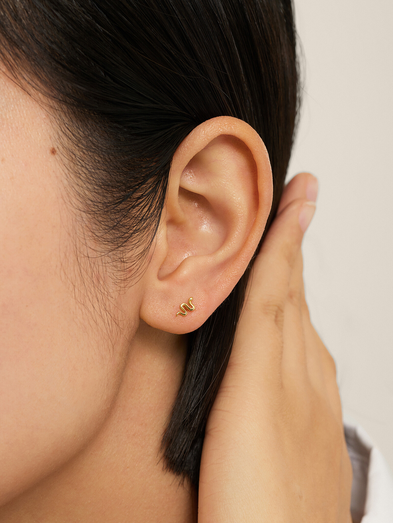 Les Soeurs Boucle d'oreille Jolie Snake 2. Edgy et très tendance, ces boucles d'oreilles serpent sont indispensables pour...
