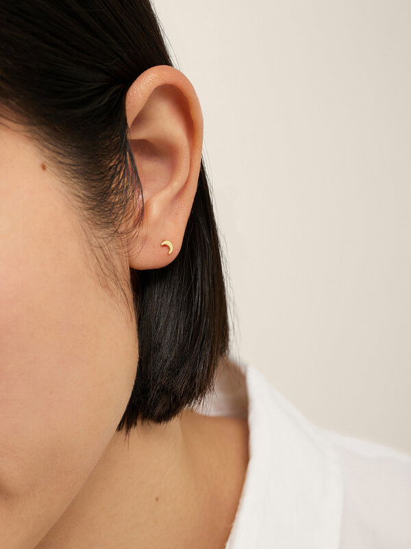 Les Soeurs Earring Jolie Moon 2. This moon is a real must-have for your ear!