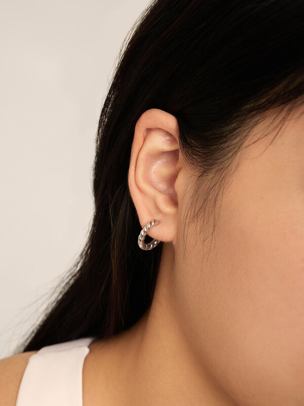 Les Soeurs Earring Joanne Twisted 3. It's never been easier to get the Parisian look thanks to these twisted earrings. A ...