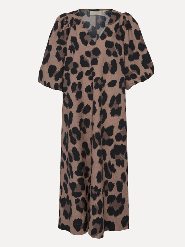 Les Soeurs Leopard dress Paulie 2. Capture all the attention with this stunning leopard dress, featuring striking balloon...
