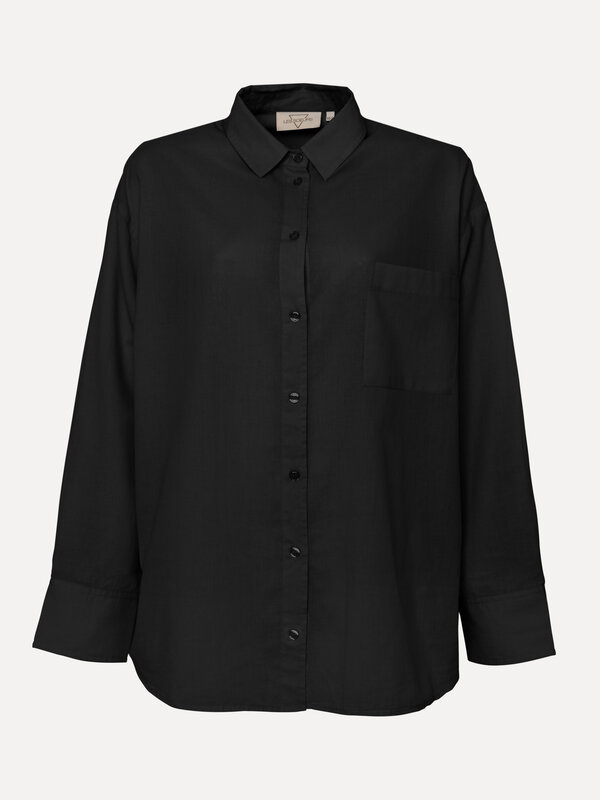 Les Soeurs Chemise Yara 2. Create effortlessly stylish looks with this black shirt, a timeless classic that is a must-hav...