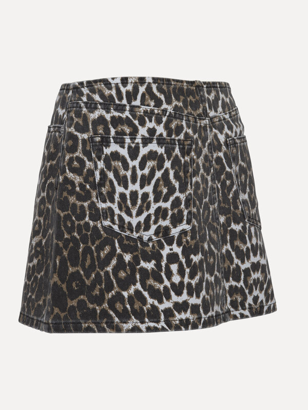 Les Soeurs Mini leopard skirt Varun 8. Transform your look with a twist by adding this mini skirt with leopard print to y...