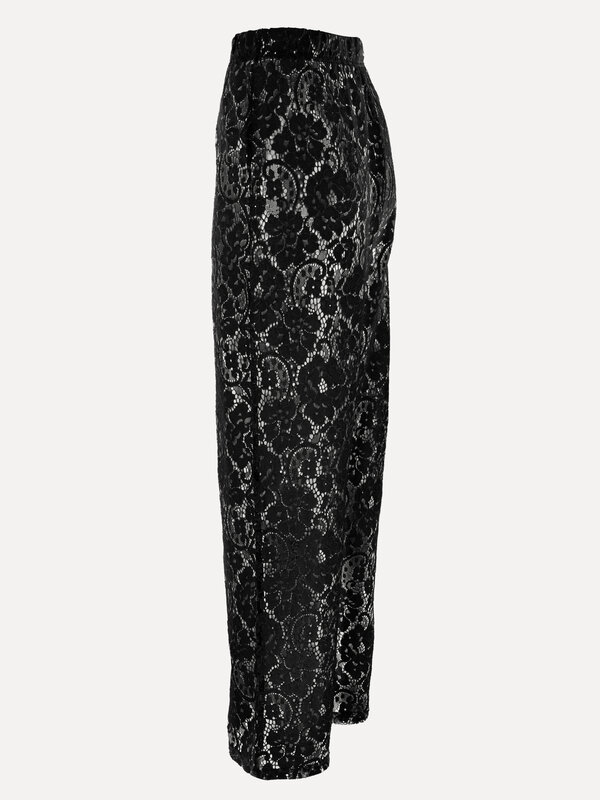 Les Soeurs Lace trousers Reva 8. Embrace timeless elegance and refinement with this beautiful black lace pants. This vers...