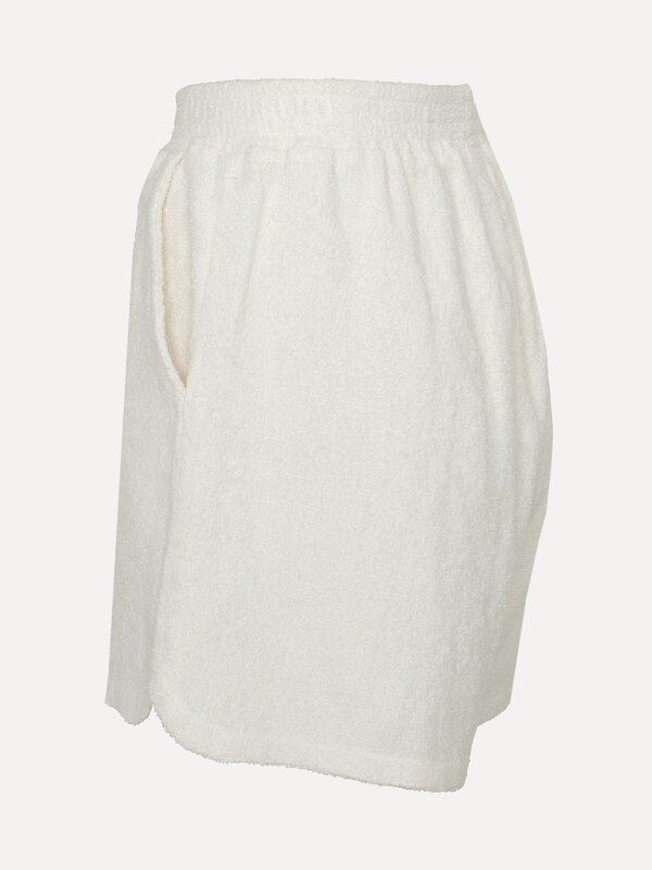 Les Soeurs Towel shorts Attina 4. Prepare for a summer full of relaxation with this short. Soft, comfortable, and simple ...