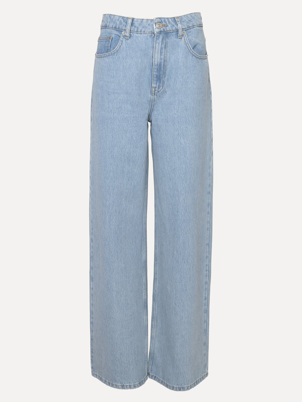 Les Soeurs Wide fit jeans Jules 2. Een goede jeans raakt nooit uit de mode. Deze wide leg jeans, met een flatterende hoge...