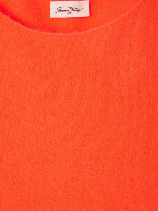 American Vintage Jumper Damsville 6. The soft and comfortable knitted fabric of this orange  Damsville sweater is enjoyab...
