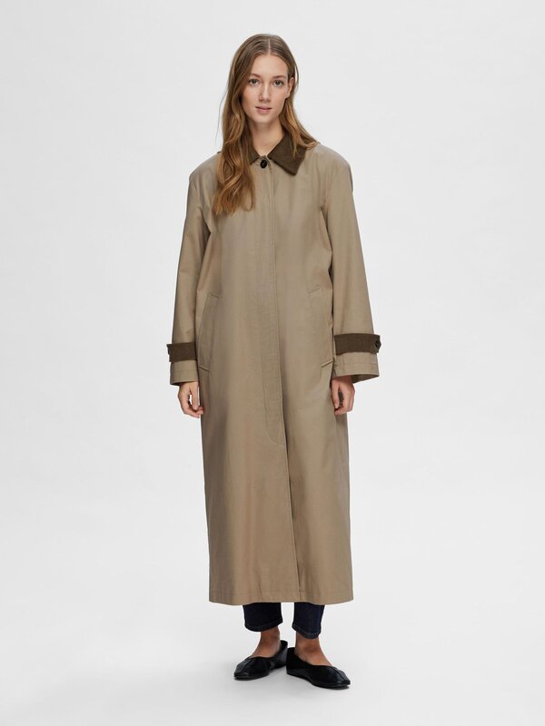 Selected Long trenchcoat Asya 4. Upgrade your style with this trench, refreshed with stylish corduroy accents. A modern i...