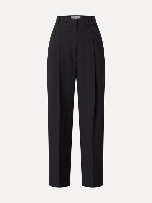 Edited Pantalon Kaj 2. Les pantalons à jambes larges sont l'une des silhouettes les plus flatteuses que vous puissiez avo...