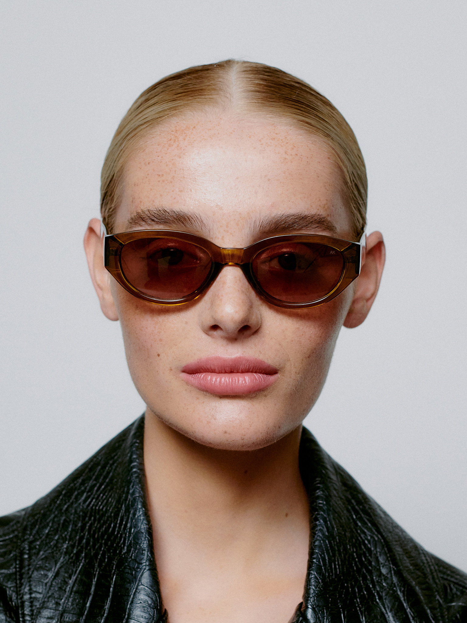 A.Kjaerbede sunglasses Winnie 2. Winnie is a modern classic. Inspired by contemporary Scandinavian fashion trends. The su...