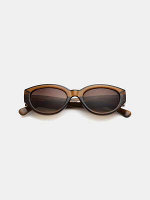 Sunglasses Winnie. Winnie is a modern classic. Inspired by contemporary Scandinavian fashion trends. The sunglasses are d...