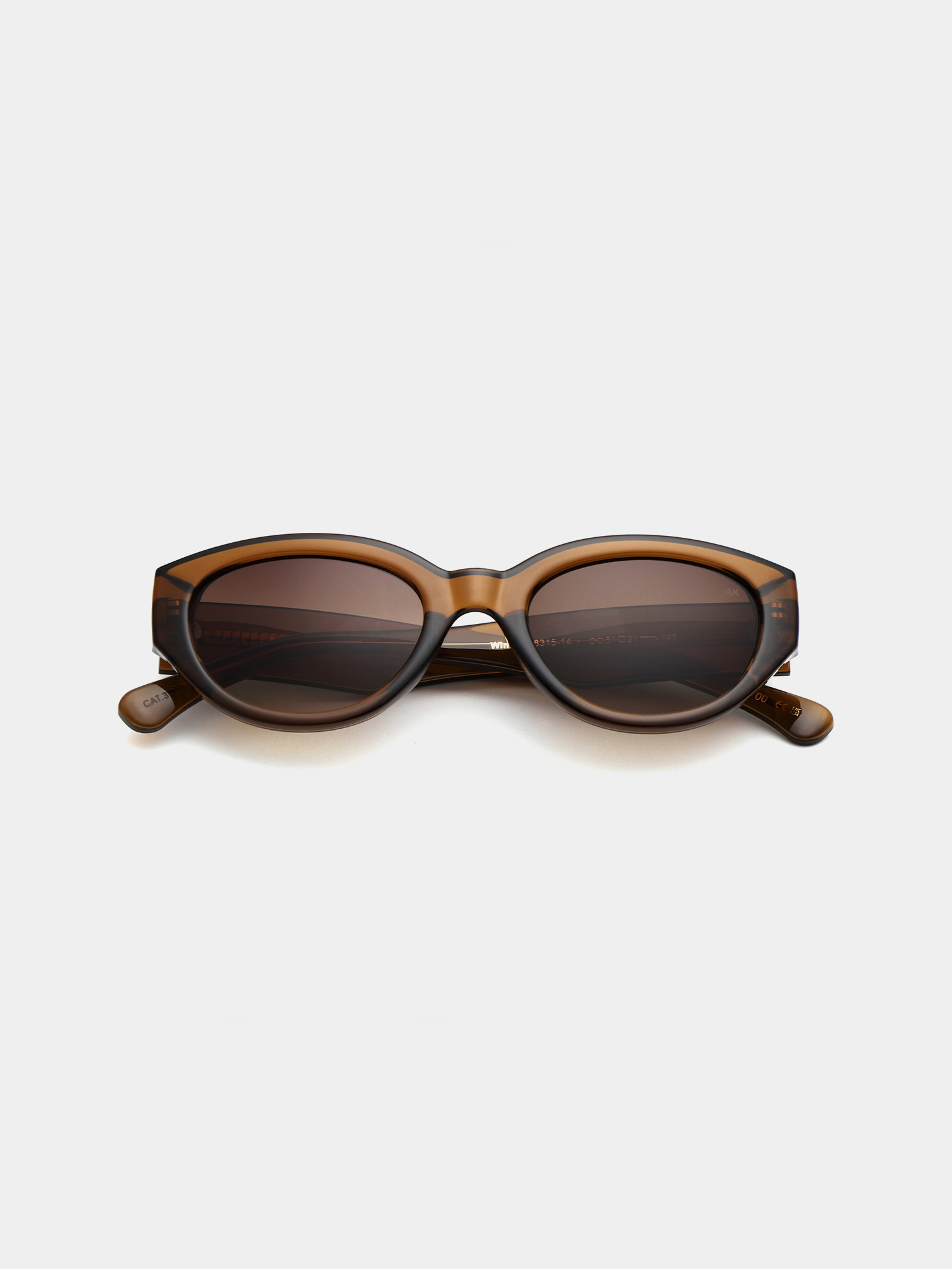 A.Kjaerbede sunglasses Winnie 1. Winnie is a modern classic. Inspired by contemporary Scandinavian fashion trends. The su...