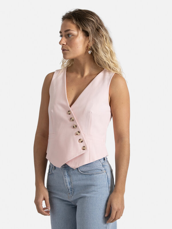 Edited Tailored vest Meja 4. Create a timeless look with this sleeveless blazer, featuring classic tailoring and a subtly...