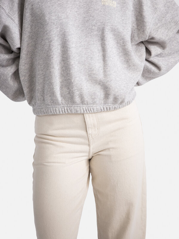American Vintage Sweater Kodytown 4. Deze casual korte sweater is perfect voor een relaxte look. Met verlaagde schouders ...