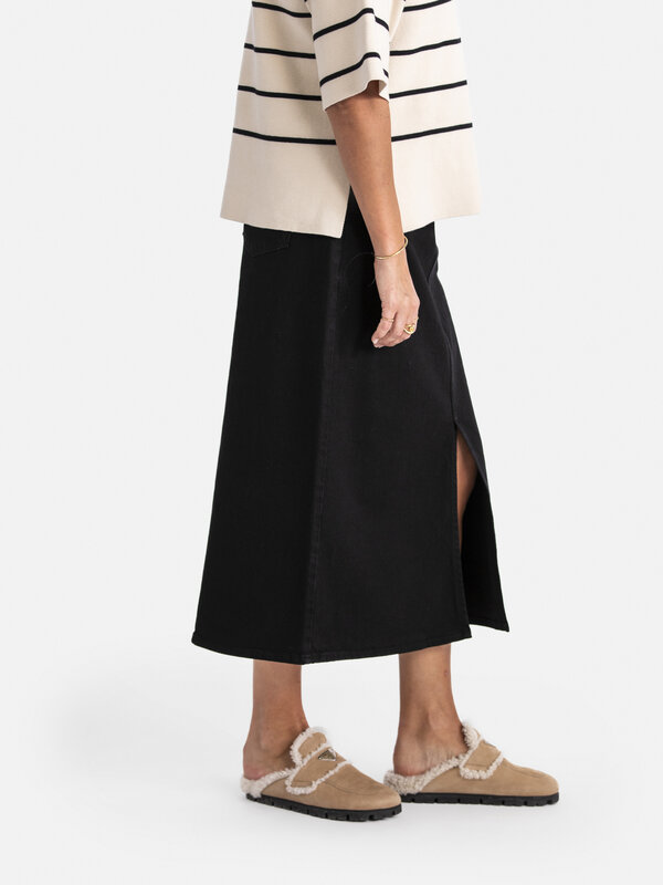 Selected Denim midi skirt Krista Gerda 5. Go back to basic with this denim midi skirt. It’s made from recycled cotton wit...