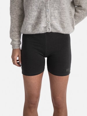 Short Pymaz. Choose ultimate comfort and casual style with this carbon-colored cycling shorts. The ideal choice for relax...