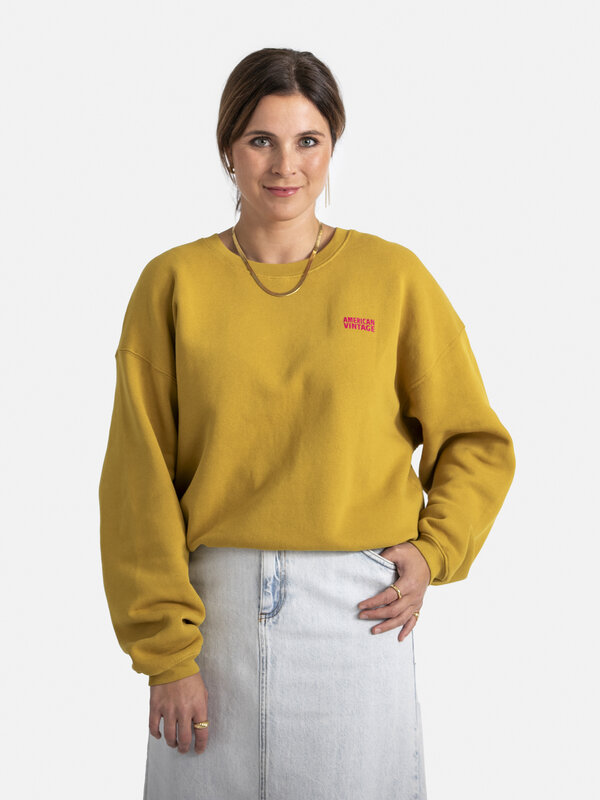 American Vintage Sweat Izubird 1. Effortlessly craft a casual look with this comfortable long-sleeve sweater, round neck,...