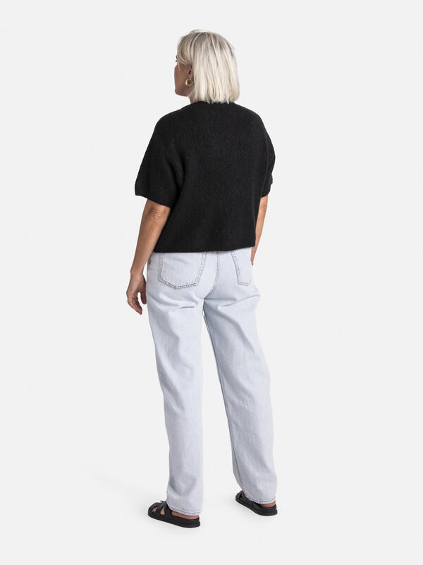 Le Marais Pull en maille Dora 5. Ce pull en tricot décontracté à manches courtes est un incontournable pour vos tenues qu...