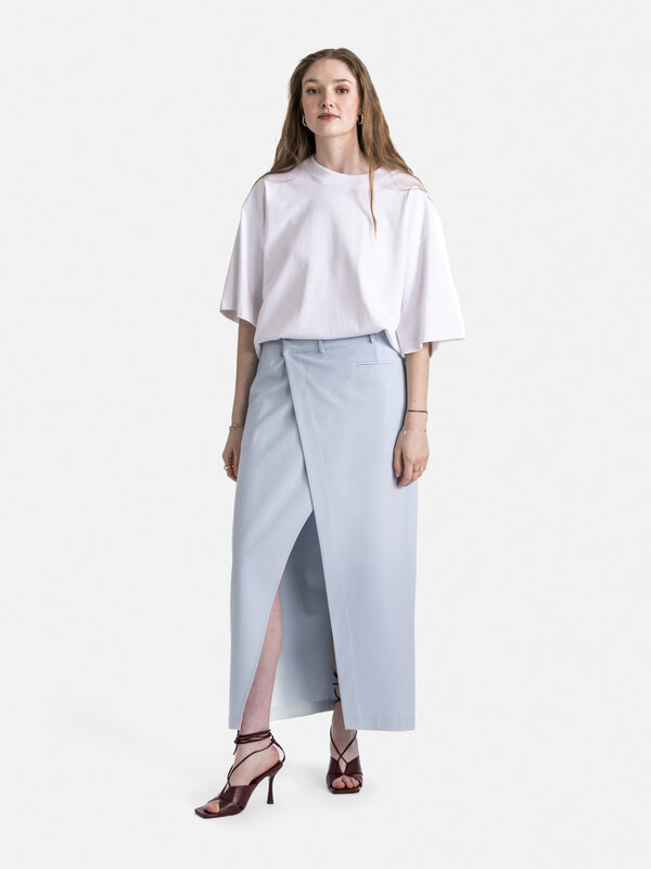 Les Soeurs Wrap skirt Cole 5. Choose style with this midi wrap skirt. Its flattering high waist and contemporary asymmetr...