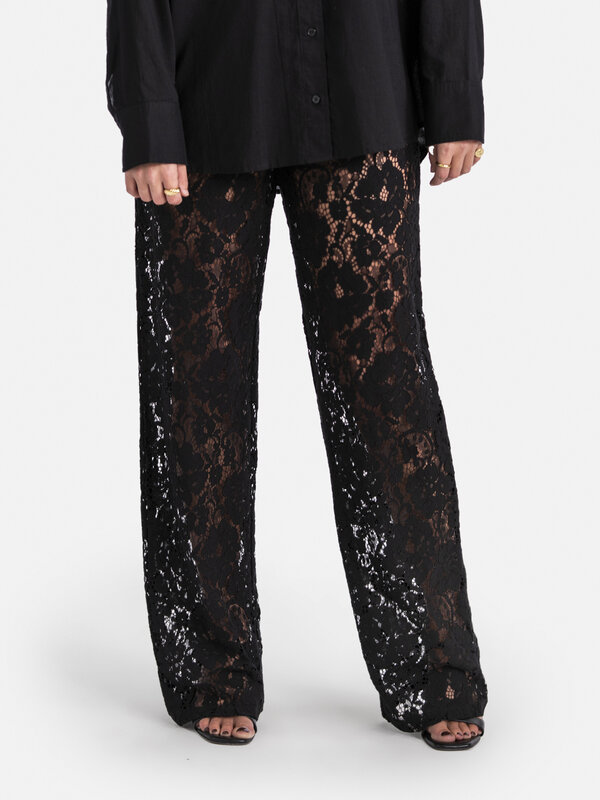Les Soeurs Lace trousers Reva 4. Embrace timeless elegance and refinement with this beautiful black lace pants. This vers...