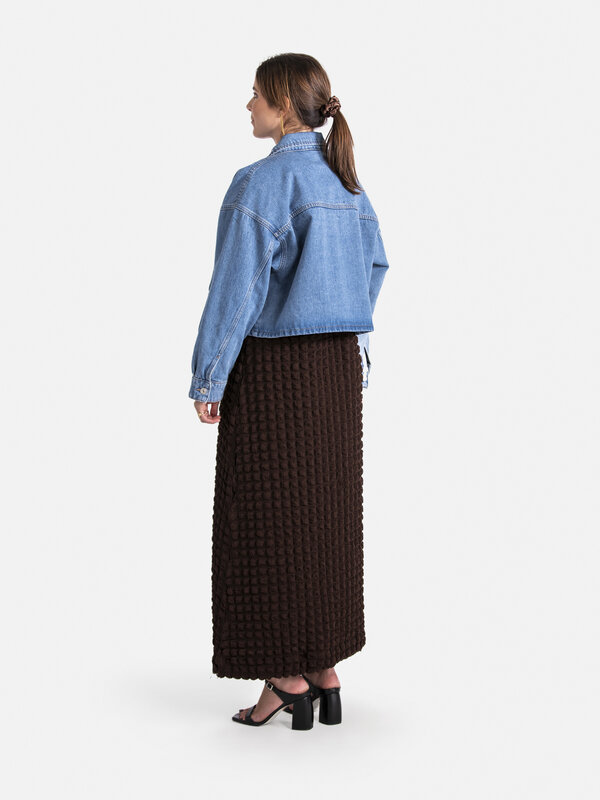 Les Soeurs Veste en jean Mako 7. Optez pour une polyvalence intemporelle avec cette veste en jean classique, dotée d'une ...