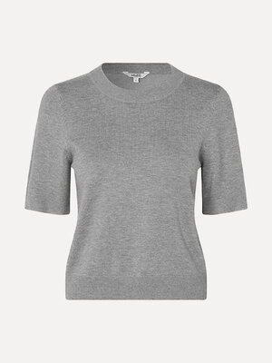 Gebreide top Carla. Verfris je look met deze lichtgewicht knit top met korte mouwen. Dankzij de zachte knit textuur kun j...