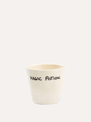 Tasse Magic Potion. Nous avons tous besoin de notre potion magique le matin pour bien démarrer la journée. Cette tasse es...