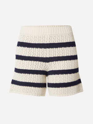 Shorts Heinke. Discover the ultimate summer favorite with our striped and crocheted shorts. These versatile and comfortab...